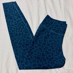 💚 Nike Teal/Green Animal Print Leggings - Size Small 💚